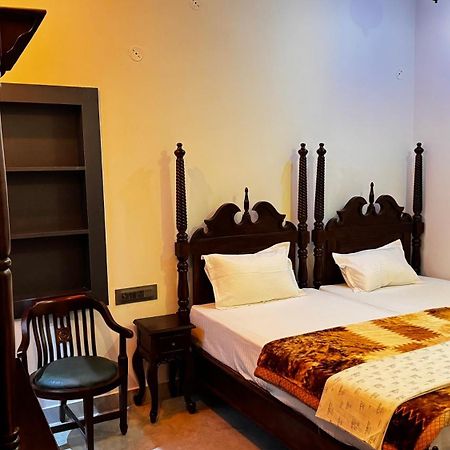 פושקאר Hotel Rising Star מראה חיצוני תמונה
